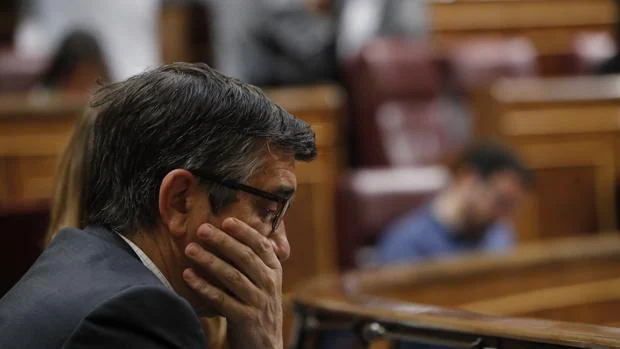 Patxi López elige mantener su escaño y no cobrará la indemnización como expresidente del Congreso