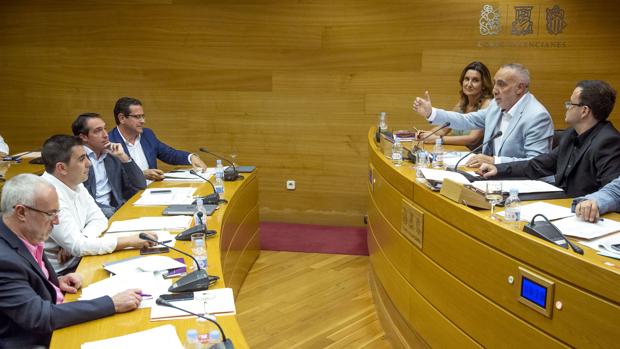 Ciudadanos presiona al PSPV para que retire la candidatura del presidente de RTVV