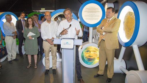 Echávarri, Bartual y Pulido, en la presentación de la muestra