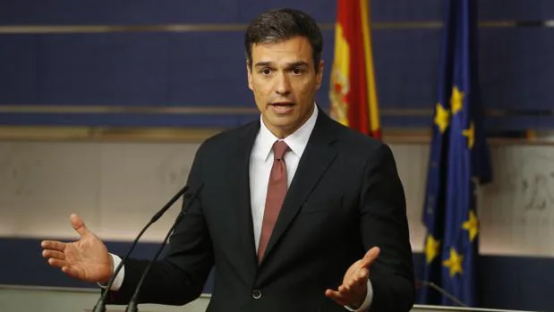 Pedro Sánchez en la comparecencia tras su reunión con Mariano Rajoy en el Congreso