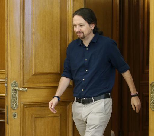 El vestuario de Pablo Iglesias en el Palacio de la Zarzuela