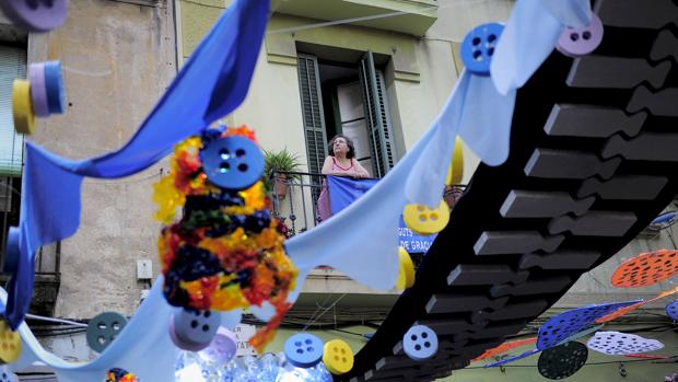 Una de las calles adornadas para las fiestas en 2012.