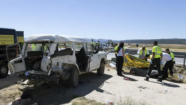 Imagen del accidente de Salobral (Ävila), en el que tres personas perdieron la vida