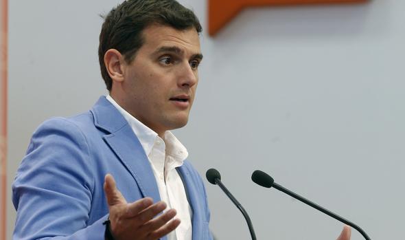 Albert Rivera descarta que Pedro Sánchez intente la investidura si fracasa Mariano Rajoy