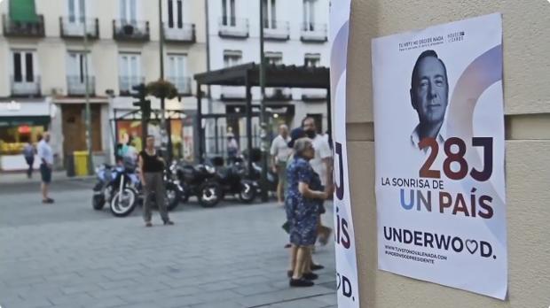 Cartel de Unidos Podemos con el candidato Frank Underwood (Kevin Spacey) en la calle Fuencarral en Madrid