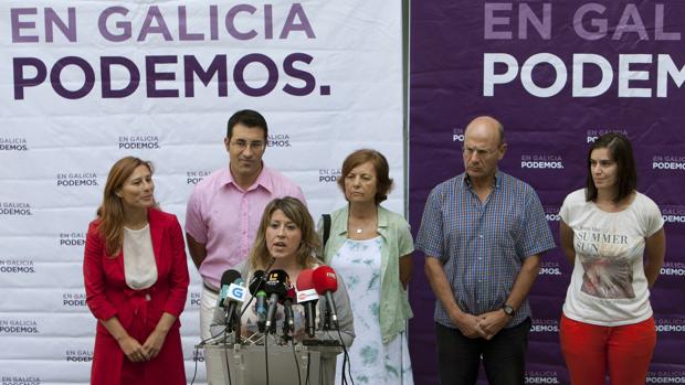 Carmen Santos, secretaria general de Podemos Galicia, expone el resultado de la votación en Vigo