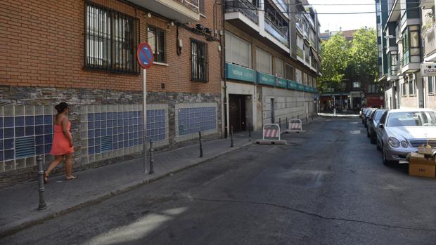 Primer tramo de la calle de Florencio García vetado al aparcamiento