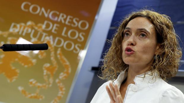 El PSOE plantea que Rajoy se aparte pero a la vez reconoce que no hay alternativa