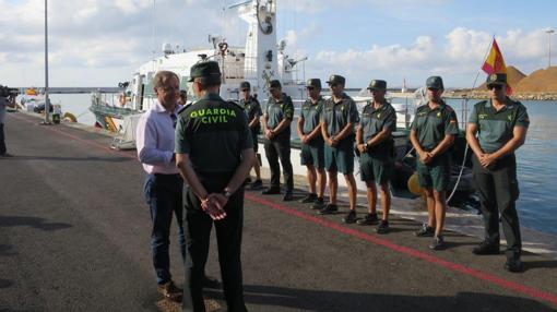 Efecttivos de la unidad, durante la visita institucional en Alicante.