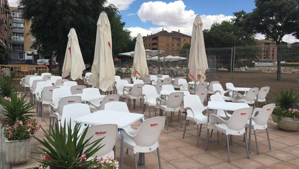 Valaldo al fondo de una terraza en Santa Teresa