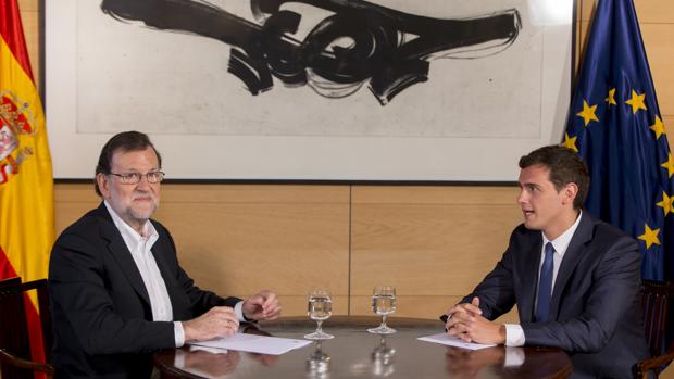 Imagen de la reunión que mantuvieron Mariano Rajoy y Albert Rivera el miércoles
