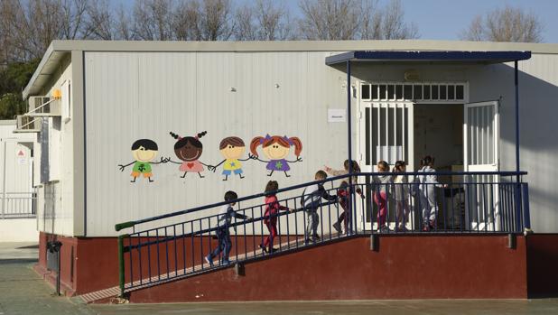 El PP denuncia que se están instalando barracones en centros escolares sin haberlo notificado a los ayuntamientos