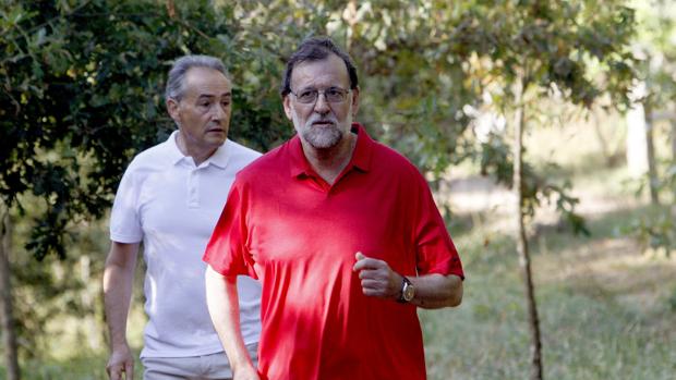 Rajoy, en el paseo de hoy por Ribadumia