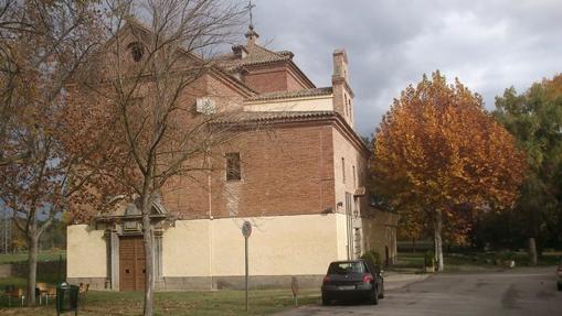 La ermita de la patrona de Villa del Prado: Nuestra Señora de La Poveda