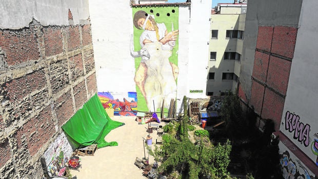 El denominado Jardín de Maravillas, en la calle de Antonio Grilo, ayer al mediodía