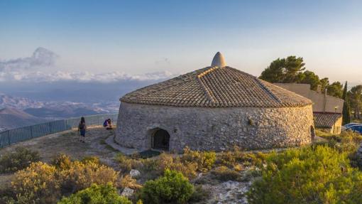 Pou de Neu (restaurante) en la cumbre de la Sierra de la Carrasqueta