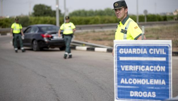 Detienen a un camionero en Guadalajara que multiplicaba por nueve la tasa de alcoholemia