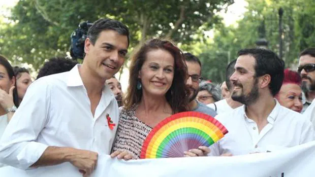 Ola de solidaridad con Carla Antonelli de todos los partidos tras los ataques homófobos