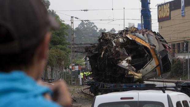 Los trabajos de retirada empezaron en la madrugada del viernes