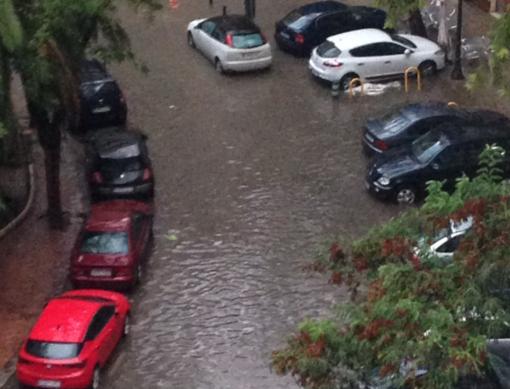 Aspecto de la zona de la plaza Xúquer tras la tromba de agua