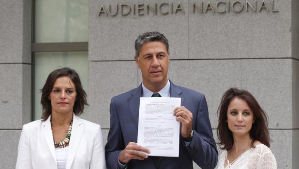 García Albiol, junto Esperanza García y Andrea Levy en la Audencia Nacional