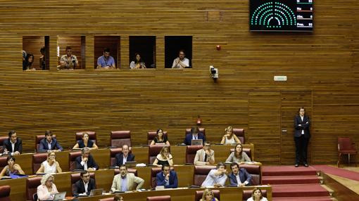 Imagen de la bancada del PP durante la votación