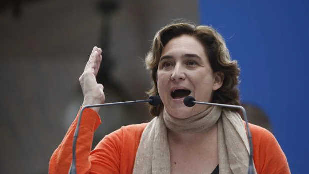 Ada Colau, como nueva líder de la izquierda, haciendo campaña en Galicia para En Marea