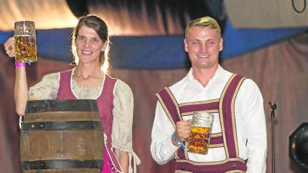 Ruth Beitia y Marcus Waltz, ayer, en la inauguración de la feria