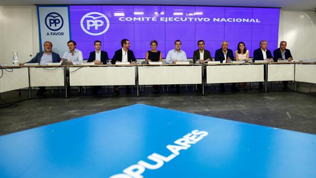 Rajoy y su equipo, en el anterior Comité Ejecutivo Nacional del PP