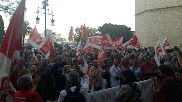 Dirigentes del PSPV se unen para reafirmar su «no a Rajoy» frente a las tesis de Ximo Puig