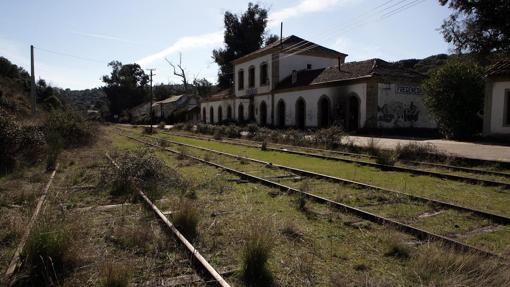 Las vías del ferrocarril y su instalación llamaron la atención de Luciano G. Egido