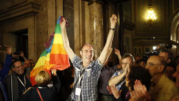 El Parlament aprobó en 2014 la primera Ley de Derechos de las Personas Gais, Lesbianas, Bisexuales y Transexuales y para la Erradicación de la Homofobia