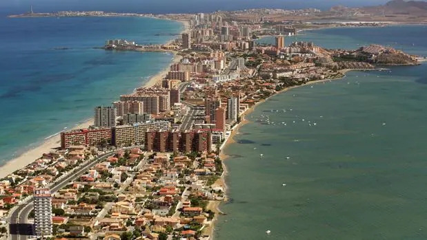 Vista aérea de La Manga del Mar Menor (Murcia)