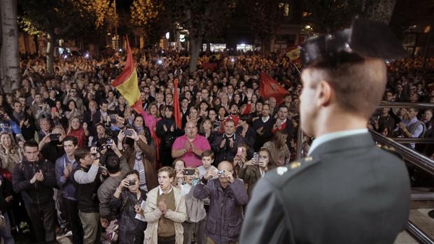 Imagen de la concentración en apoyo a la Guardia Civil celebrada en Pamplona