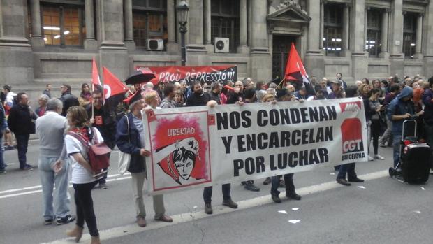 Exigen retirar la causa contra 25 alumnos y dos trabajadores procesados por ocupar la UAB