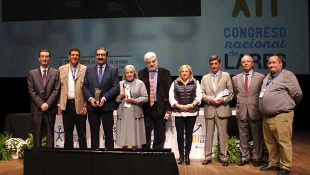 Foto de familia de los premiados