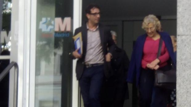 Carmena recibe el alta: «Salgo con nueva medicación, tengo que cuidarme»