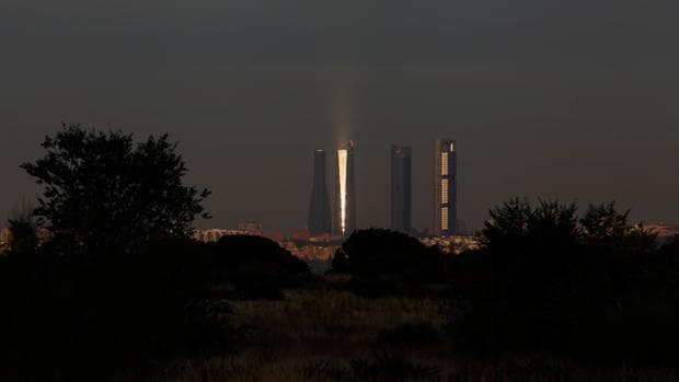 Las Cuatro Torres, dentro de la boina de contaminación