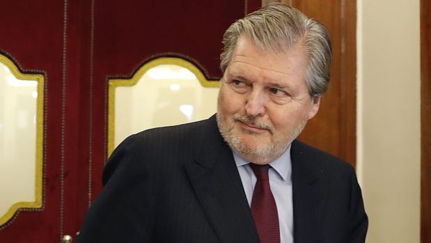 Pacificó un Ministerio en llamas