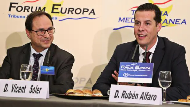 Soler con el presidente de la Federación Valenciana de Municipios y Provincias, Rubé Alfaro