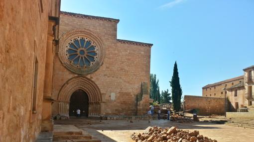 Como consecuencia de su inundación, en junio de 2015, parte del cerramiento de este monasterio cisterciense soriano de Santa María de Huerta se derrumbó