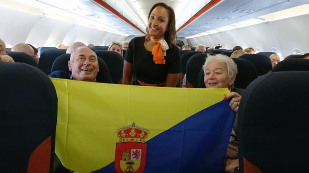 Pasajeros británicos en el primer vuelo de inivierno desde Southend a Gran Canaria