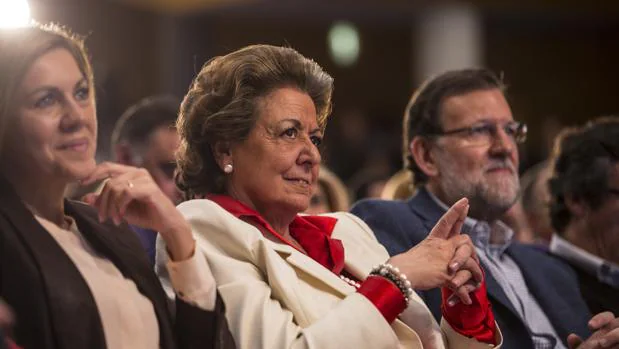 Imagen de archivo de Rita Barberá, Mariano Rajoy y María Dolores de Cospedal durante un acto en el Palacio de Congresos de Valencia