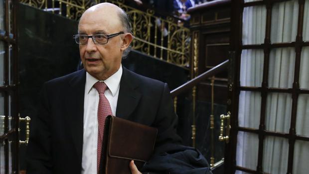 Montoro avanza que el techo de gasto de 2017 será igual a los pagos realizados por el Estado en 2016