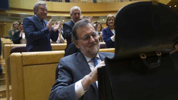 Rajoy, ayer, en la sesión de control del Senado