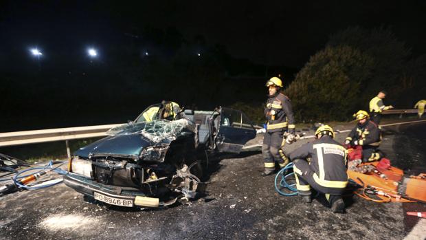 Imagen de archivo de un accidente en las carreteras españolas el pasado mes de noviembre