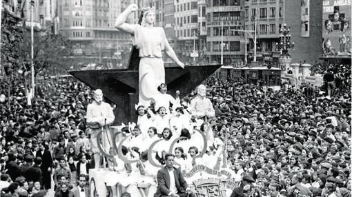 Imagen de la cabalgata de 1937 celebrada en Valencia