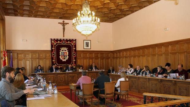 Pleno en el Ayuntamiento de Palencia, en una imagen de archivo