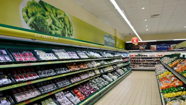 Productos frescos de Canarias en un supermercado británico