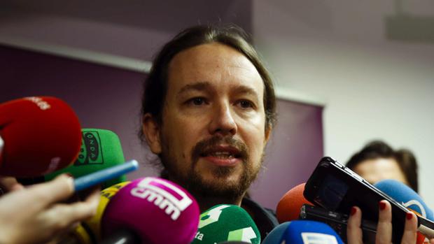 Pacto de mínimos entre Iglesias y Errejón para pilotar el diseño de Vistalegre II